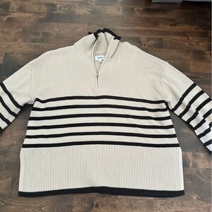 Pistola Karina Sweater Size Medium
